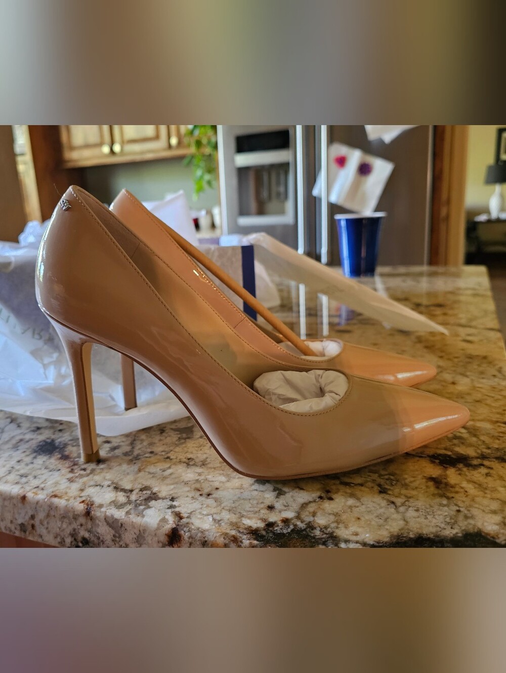 NIB Stuart Weitzman Jones Pump 95 Patent Leather Bambina Beige (Nude) Heels 9.5